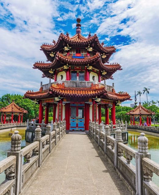 chinese-pagoda-228-memorial-peace-park-taipei-taiwan-shutterstock_676502833